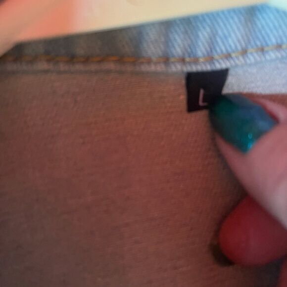 Destroyed jean jacket sz L - Picture 3 of 4